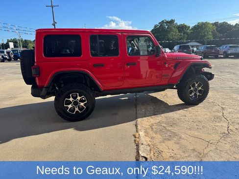 Used 2018 Jeep Wrangler Unlimited Rubicon w/ Dual Top Group AWD/4WD image 12