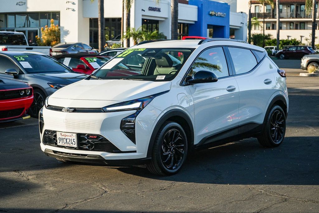 Used 2027 Chevrolet Bolt RS FWD image 3