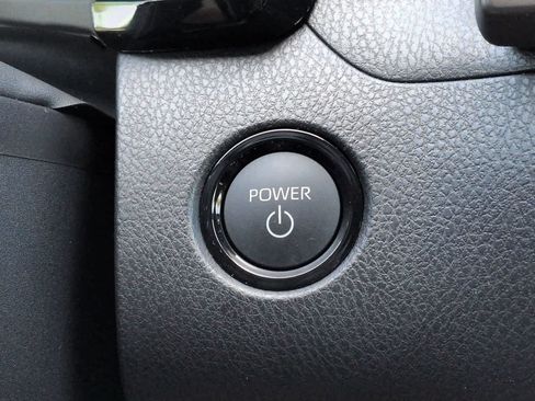 Used 2026 Toyota Camry SE FWD image 25