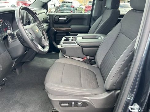 Used 2021 Chevrolet Silverado 1500 LT image 36