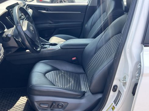 Used 2022 Toyota Camry SE FWD image 10