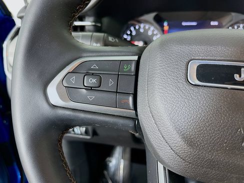 Used 2022 Jeep Compass Limited AWD/4WD image 14