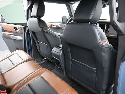 Used 2023 Ford Bronco Outer Banks image 14