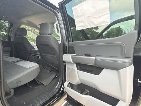 New 2026 Ford F350 XLT w/ XLT Premium Package AWD/4WD image 31