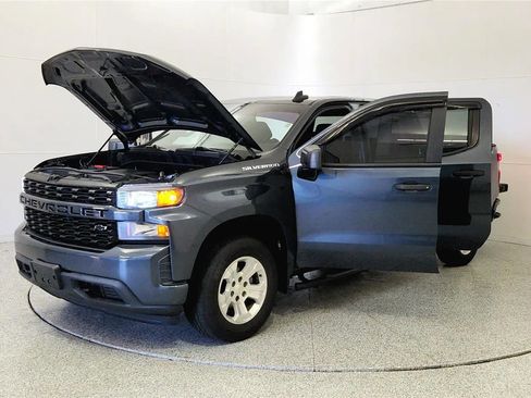 Used 2019 Chevrolet Silverado 1500 Custom w/ Custom Value Package AWD/4WD image 10