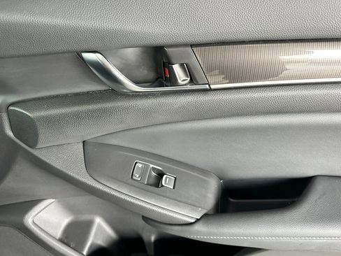 Used 2022 Honda Accord Sport image 19