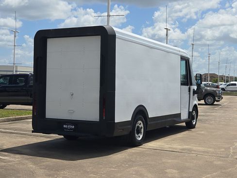 Used 2025 Chevrolet Brightdrop 600 FWD image 3