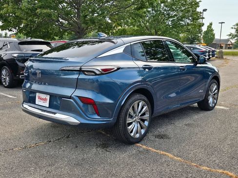 New 2026 Buick Envista Avenir FWD image 8
