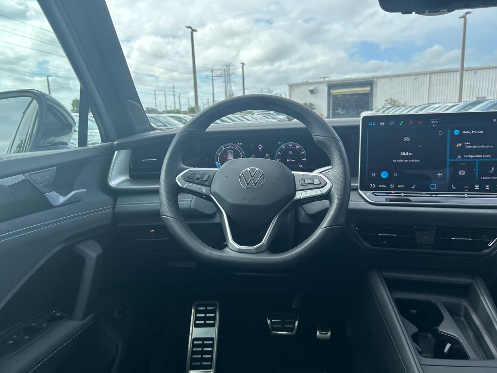 New 2026 Volkswagen Tiguan SE R-Line FWD image 50