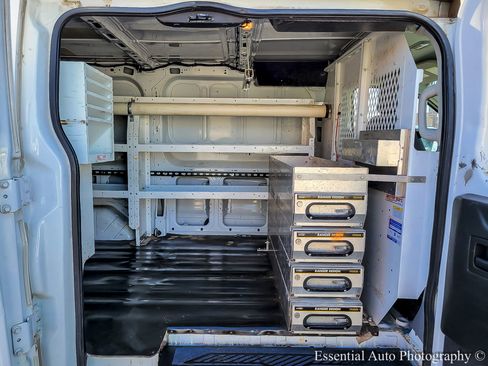 Used 2016 Ford Transit 250 130 Low Roof image 22