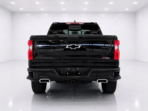Used 2022 Chevrolet Silverado 1500 LT Trail Boss w/ LT Trail Boss Premium Package AWD/4WD image 4