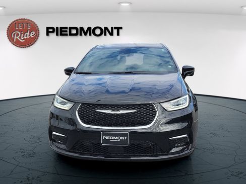 New 2026 Chrysler Pacifica Select FWD image 3