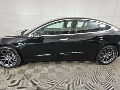 Used 2018 Tesla Model 3 Long Range RWD image 5