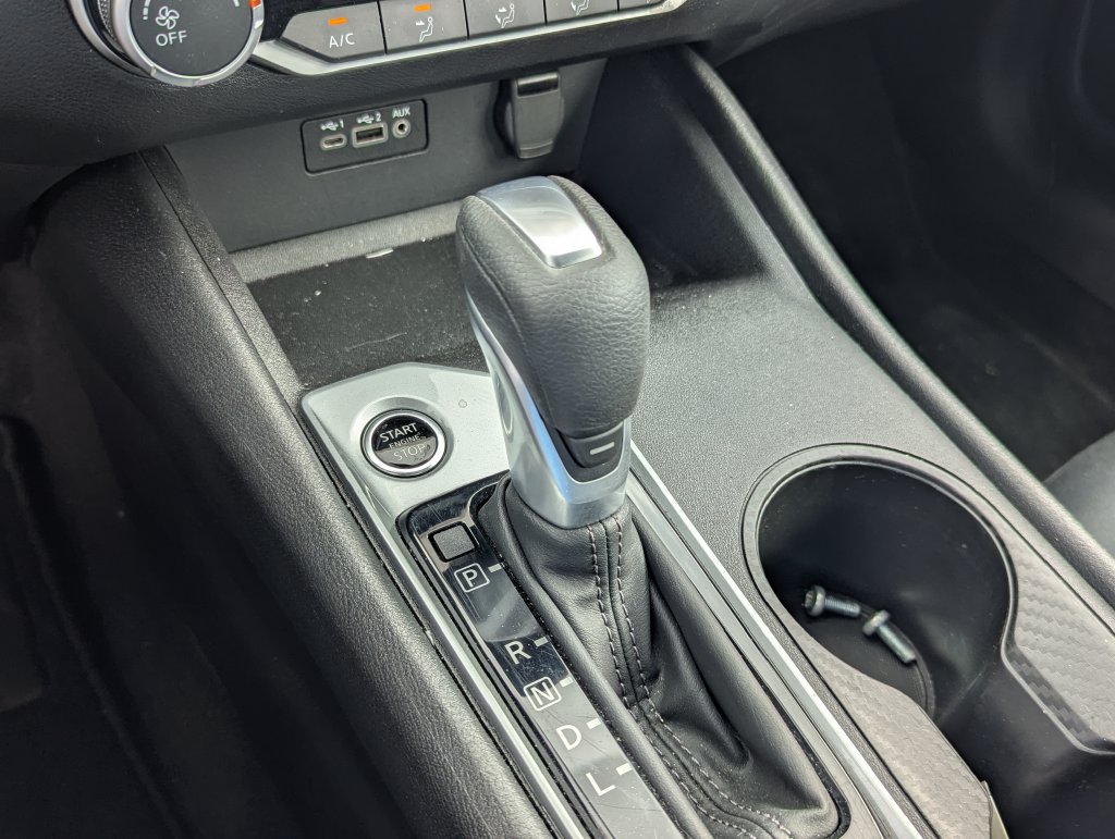 Used 2025 Nissan Altima 2.5 SV FWD image 14