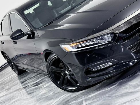 Used 2019 Honda Accord Sport image 4