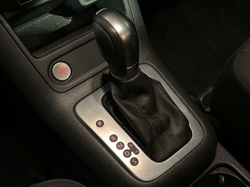 Used 2017 Volkswagen Tiguan S image 35