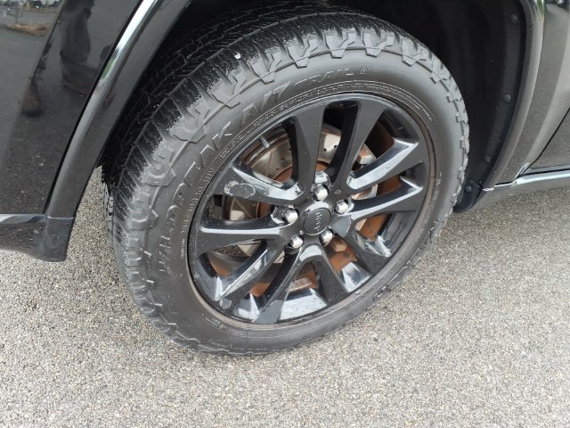 Used 2020 Jeep Grand Cherokee Altitude AWD/4WD image 6
