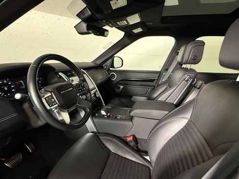 Used 2023 Land Rover Discovery S R-Dynamic AWD/4WD image 5