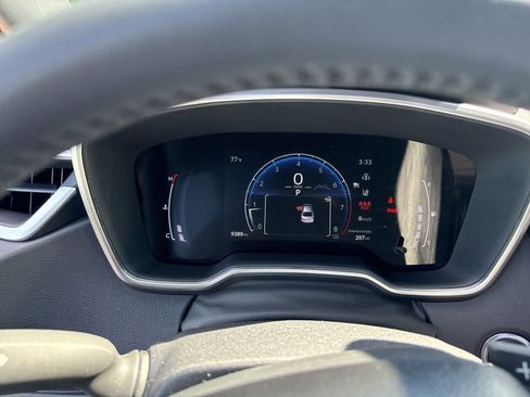 Used 2024 Toyota Corolla XSE FWD image 2
