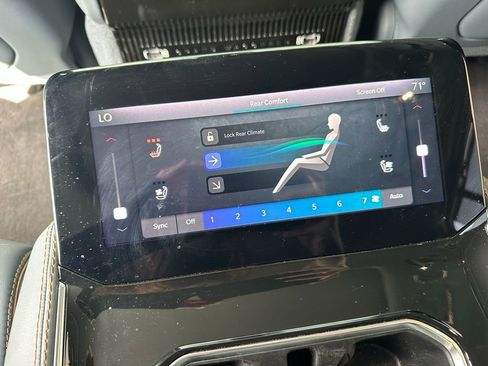 Used 2022 Jeep Grand Wagoneer Series III image 38