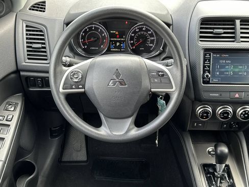 Used 2025 Mitsubishi Outlander Sport ES AWD/4WD image 15