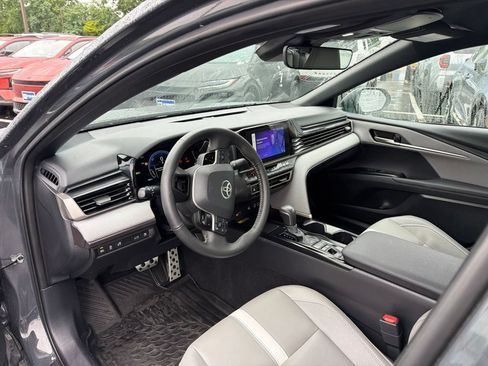 Used 2025 Toyota Camry SE w/ Convenience Package FWD image 24