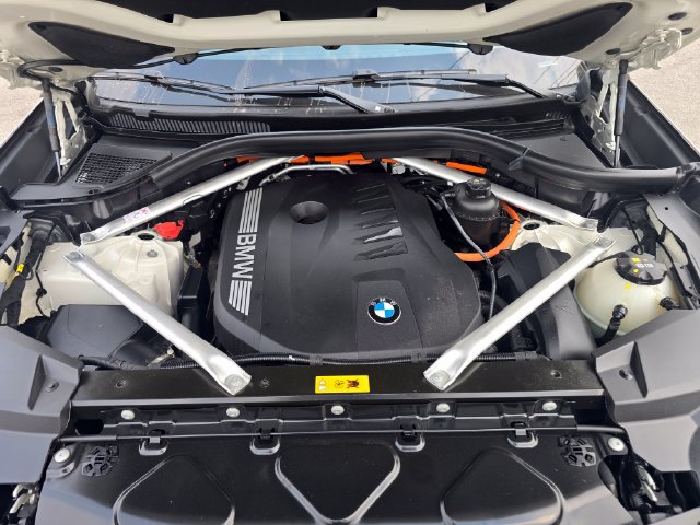 Used 2024 BMW X5 xDrive50e AWD/4WD image 33