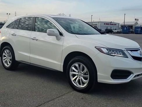 Used 2018 Acura RDX AWD image 2