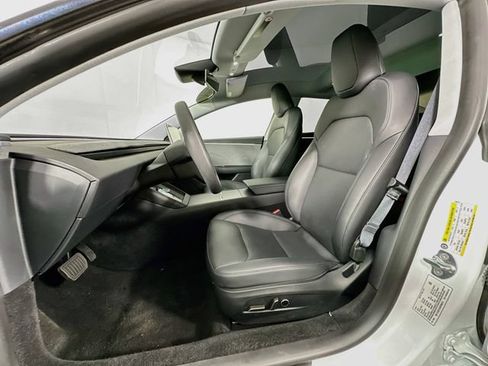 Used 2025 Tesla Model 3 Long Range RWD image 4