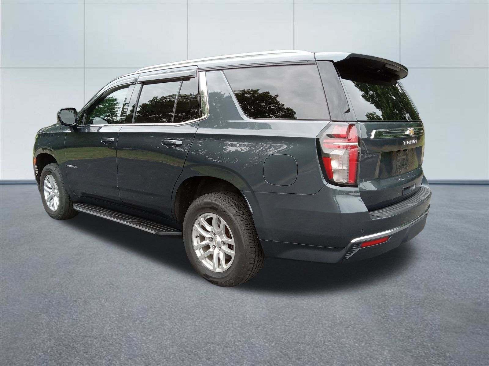 Used 2021 Chevrolet Tahoe LS AWD/4WD image 3