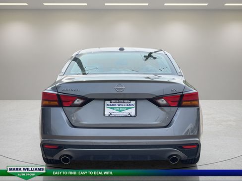 Used 2023 Nissan Altima 2.5 SV w/ SV Premium Package FWD image 8