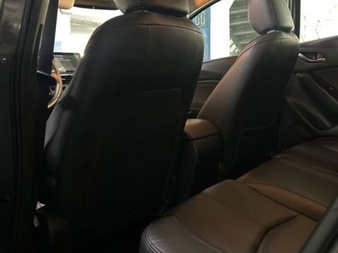 Used 2018 MAZDA MAZDA3 Grand Touring w/ Premium Equipment Package image 4