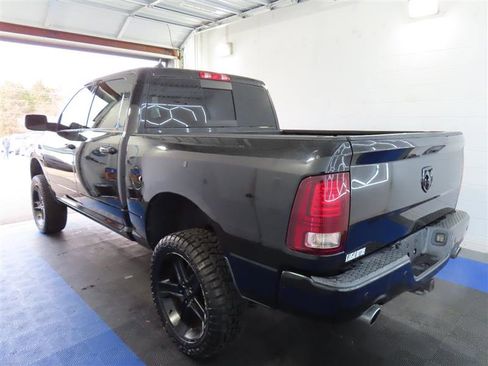 Used 2018 RAM 1500 Sport image 10