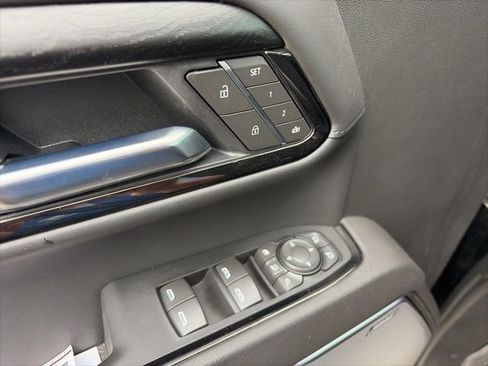 Used 2025 GMC Sierra 2500 AT4X w/ AT4X AEV Edition image 7