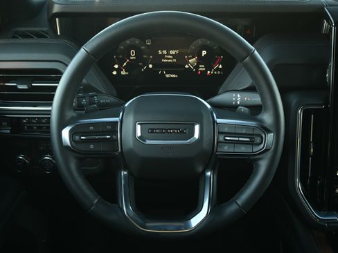 Used 2025 GMC Yukon Denali image 20