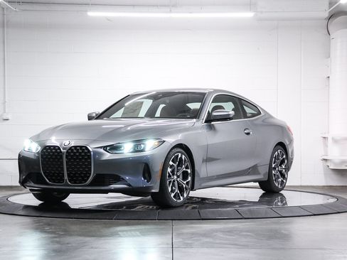 New 2026 BMW 430i Coupe w/ Parking Assistance Package RWD image 3