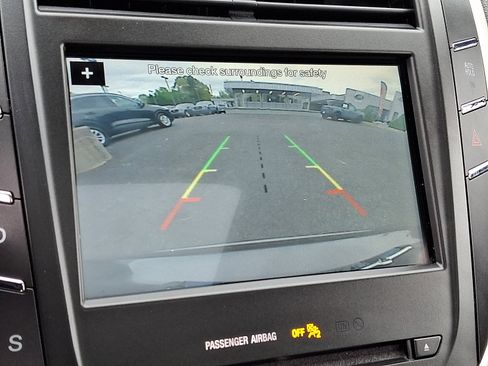 Used 2017 Lincoln MKC Select w/ Select Plus Package AWD/4WD image 20