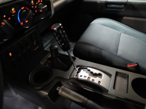 Used 2013 Toyota FJ Cruiser 4WD w/ Convenience Pkg image 56