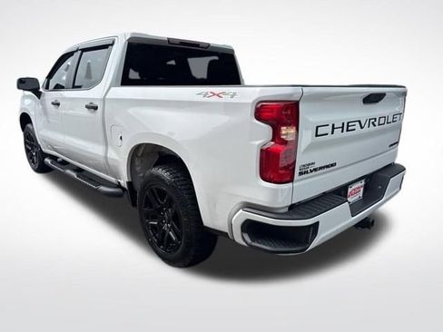 Used 2024 Chevrolet Silverado 1500 Custom w/ Turbomax Blackout Package AWD/4WD image 5