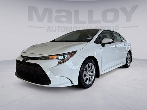 Used 2025 Toyota Corolla LE FWD image 1