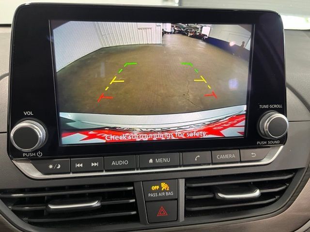 Used 2024 Nissan Altima 2.5 SV FWD image 29