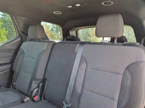 Used 2023 Chevrolet Traverse LT FWD image 37
