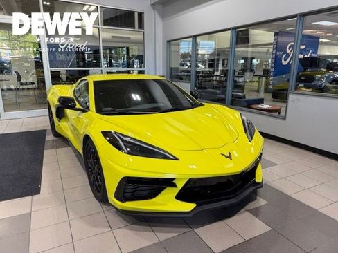 Used 2022 Chevrolet Corvette Stingray Premium Conv w/ Z51 Performance Package RWD image 2