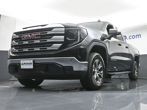 New 2025 GMC Sierra 1500 SLE w/ Preferred Package image 6