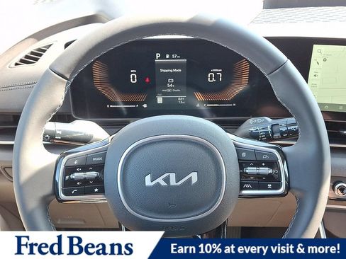 New 2026 Kia Carnival EX FWD image 18