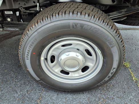 New 2025 Ford F250 XL w/ F-250 >10K GVWR Package image 9