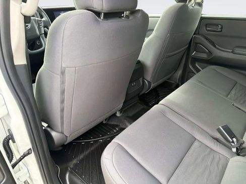 Used 2025 Nissan Frontier S image 14