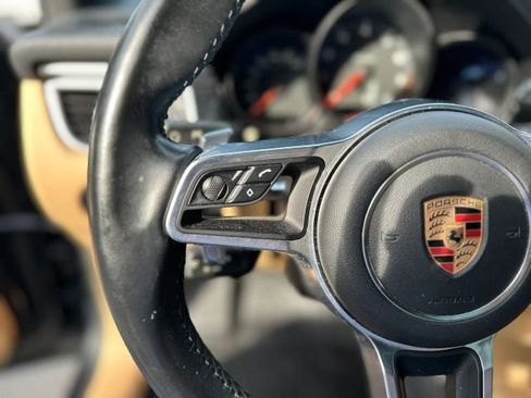 Used 2018 Porsche Macan Sport Edition image 32