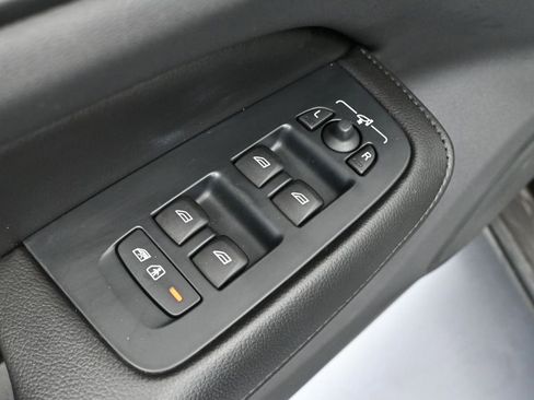 Used 2022 Volvo S60 T8 R-Design Expression AWD/4WD image 20