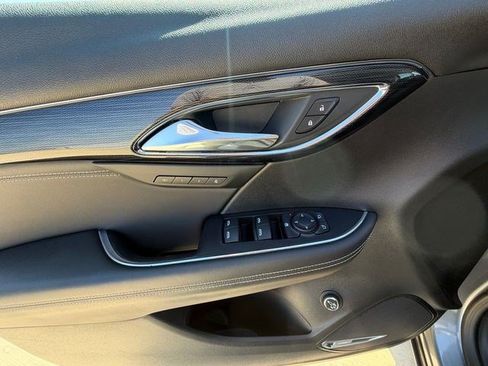 Used 2022 Buick Envision Essence w/ Technology Package I FWD image 11